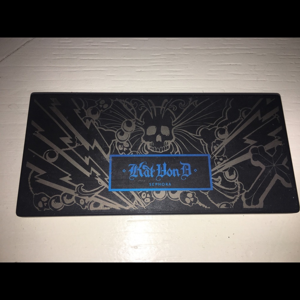 True Romance Eye Palette - Metal Orchestra